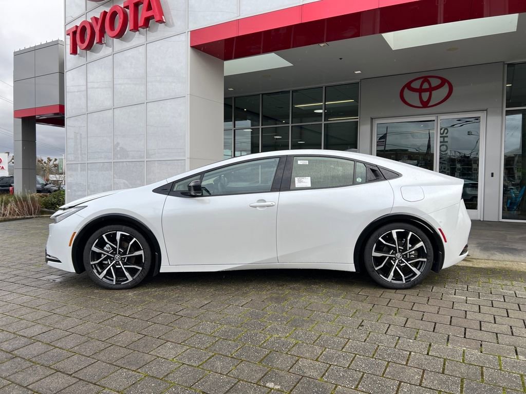 New 2026 Toyota Prius XSE Premium image 2