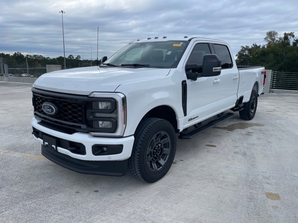 Used 2024 Ford F350 Lariat w/ Lariat Ultimate Package image 3