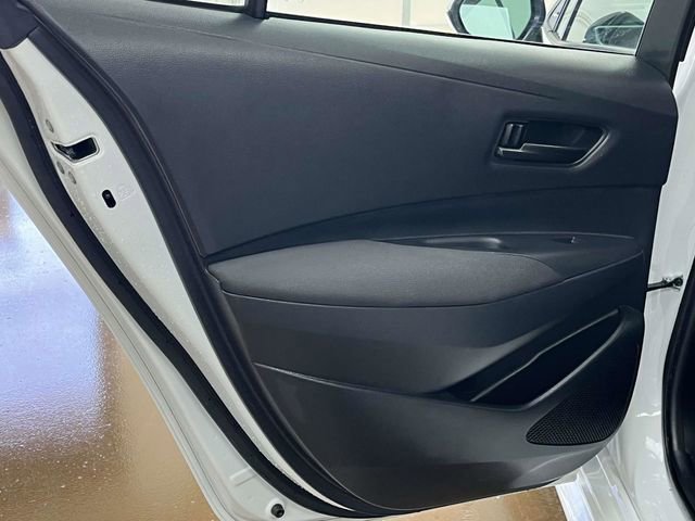 Used 2025 Toyota Corolla LE image 18