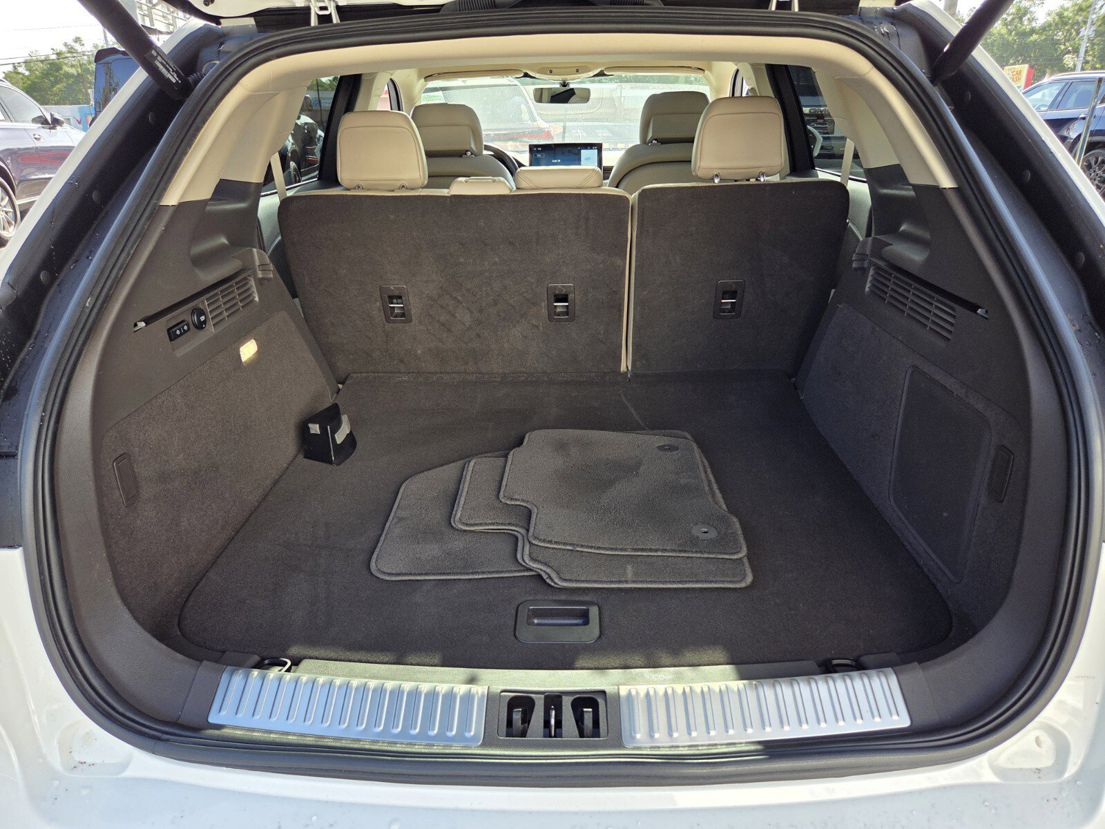 Used 2021 Lincoln Nautilus Reserve w/ Equipment Group 202A image 14