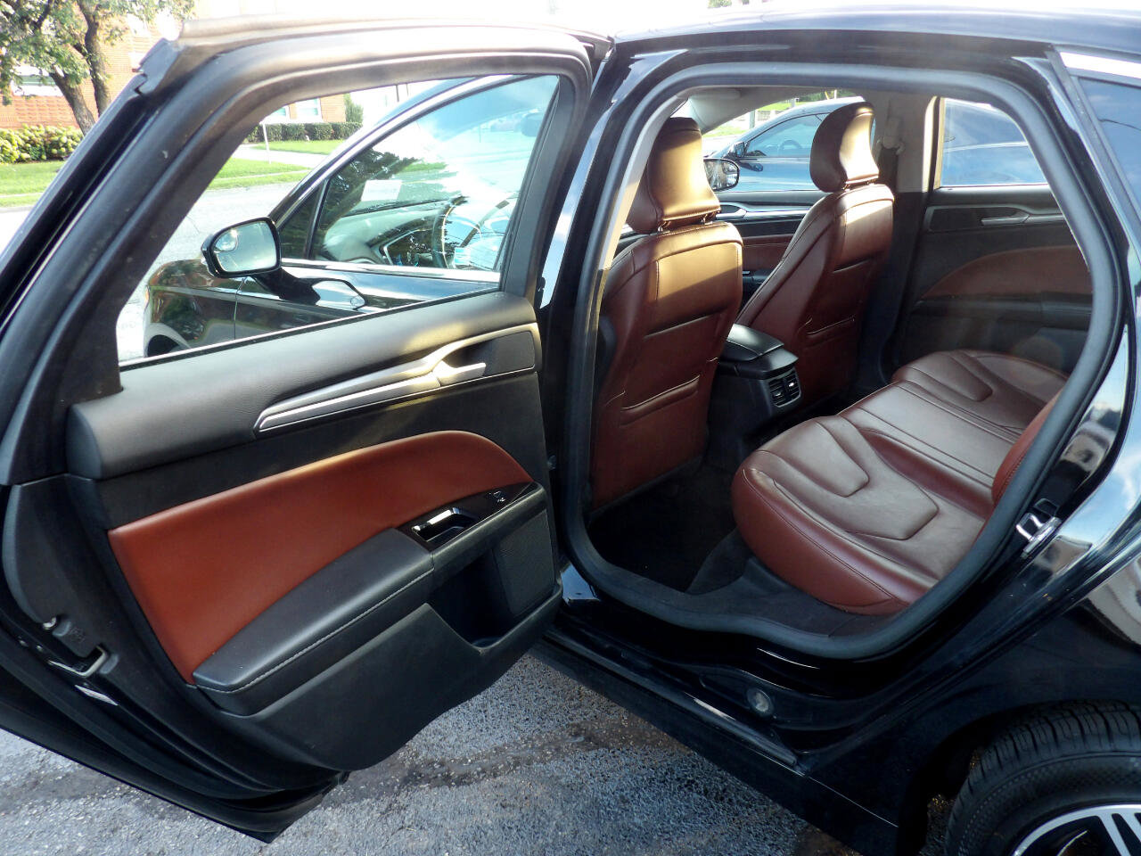 Used 2016 Ford Fusion SE w/ Equipment Group 202A image 13