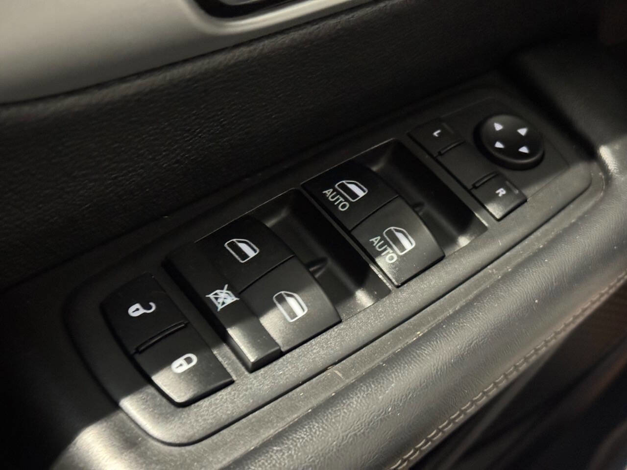 Used 2018 Chrysler Pacifica Touring-L w/ Premium Audio Group image 27