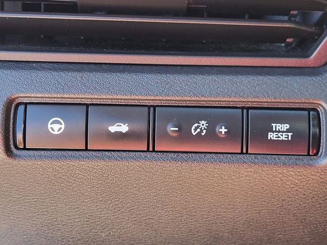 Certified 2023 Nissan Altima 2.5 SL FWD image 9