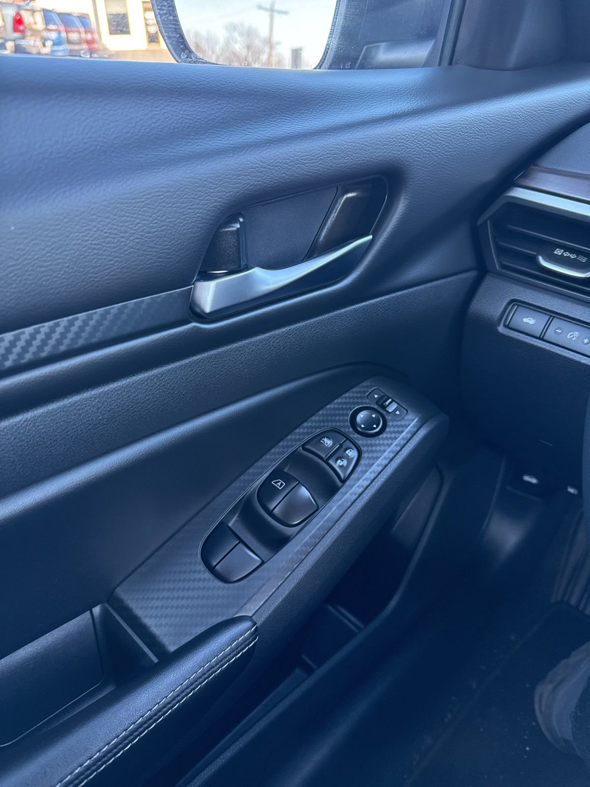 Used 2024 Nissan Altima 2.5 SV image 17