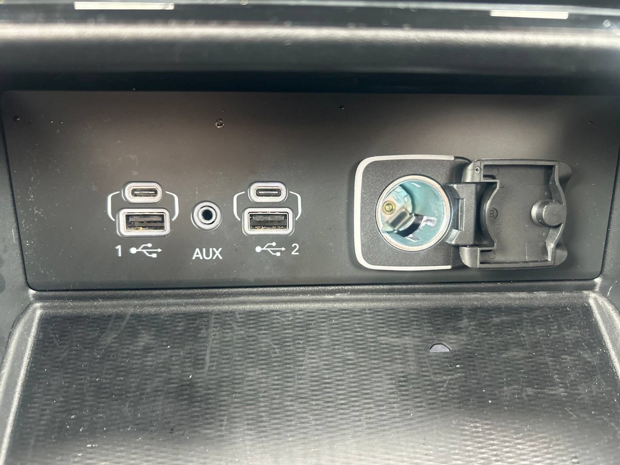 Used 2025 Jeep Grand Cherokee L Altitude AWD/4WD image 24