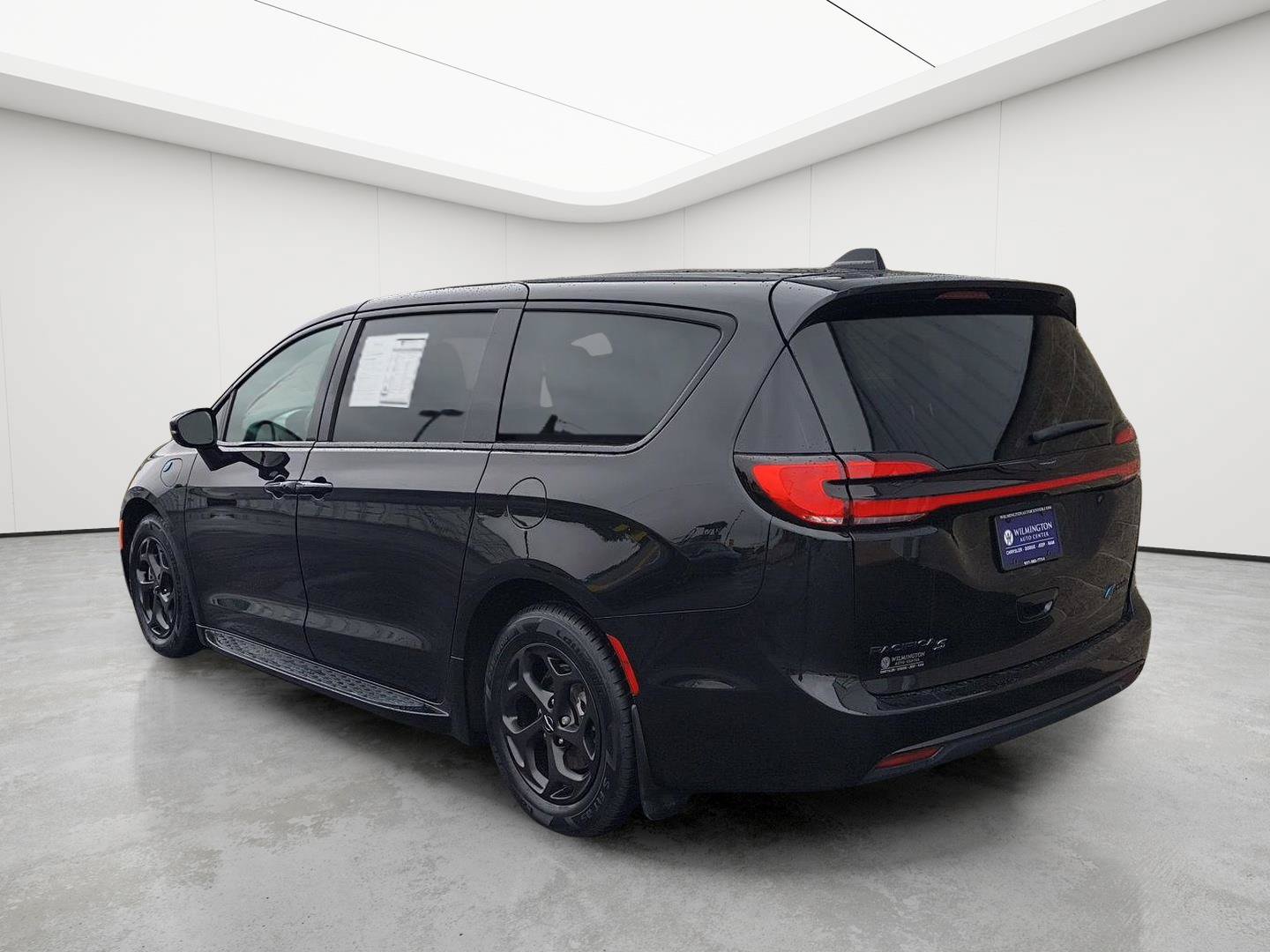 Used 2022 Chrysler Pacifica Touring-L w/ S Appearance Package FWD image 37