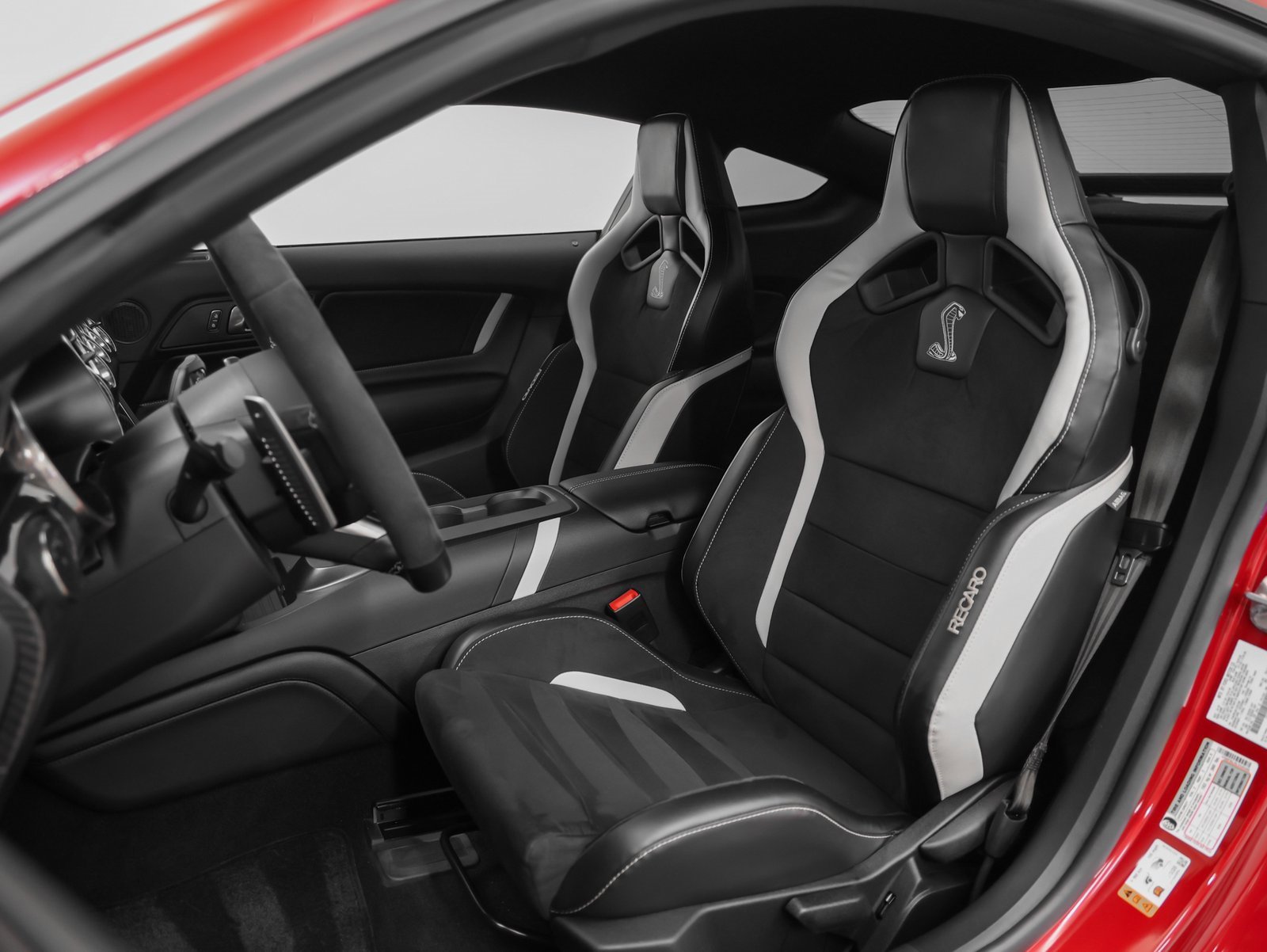 Used 2020 Ford Mustang Shelby GT500 w/ Carbon Fiber Track Pack image 63