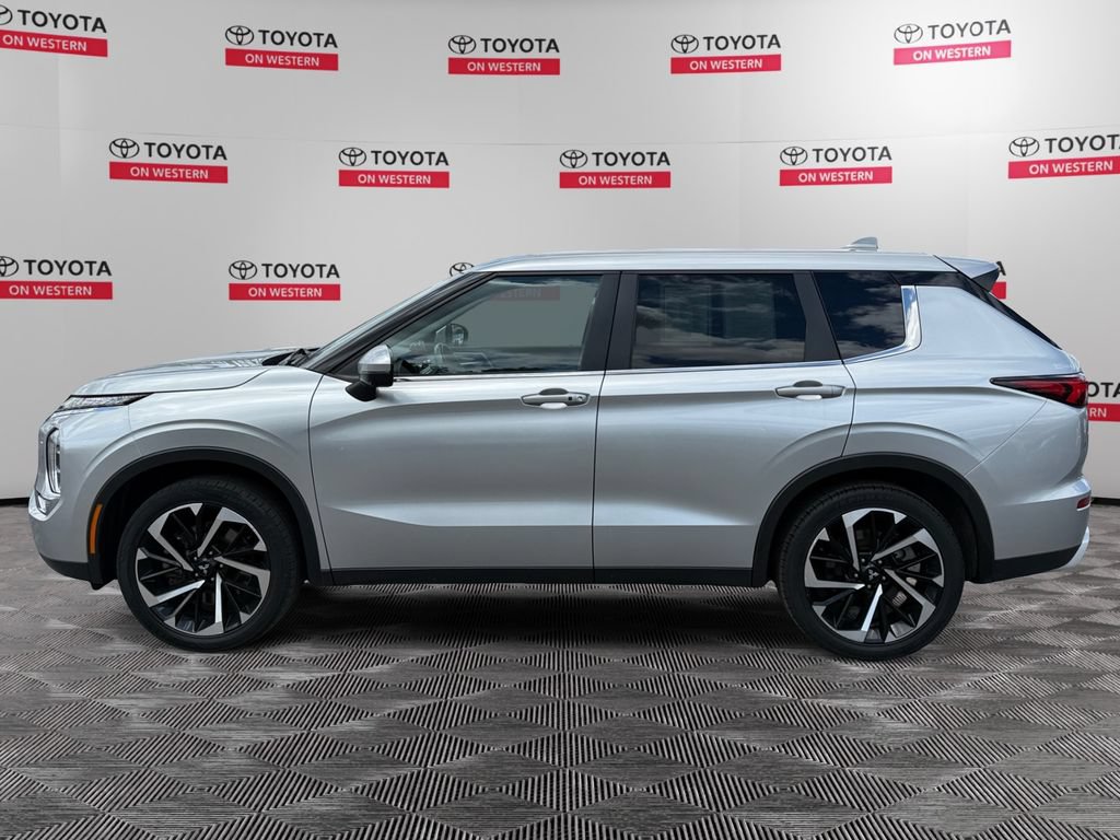 Used 2024 Mitsubishi Outlander SE AWD/4WD image 8