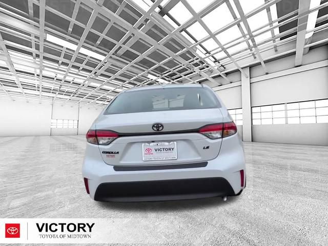 Used 2026 Toyota Corolla LE w/ LE Premium Package FWD image 4