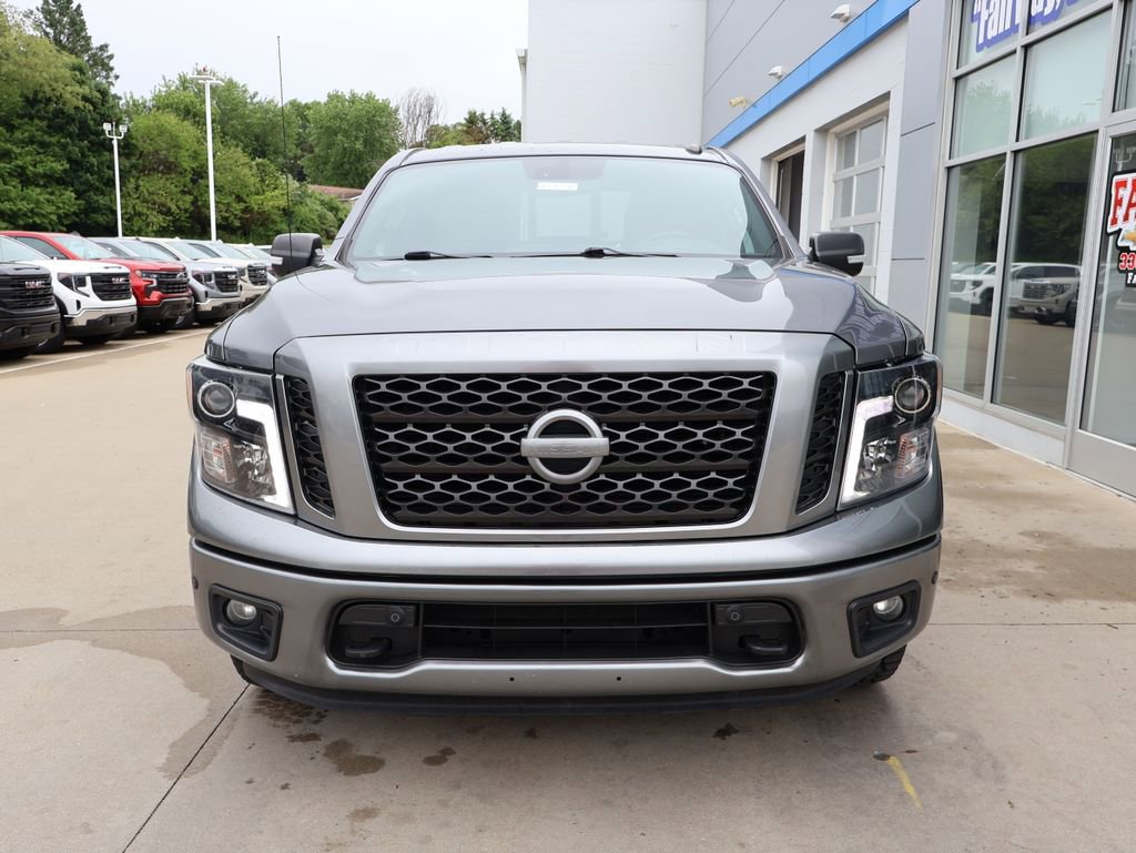 Used 2019 Nissan Titan SV w/ SV Convenience Package AWD/4WD image 5