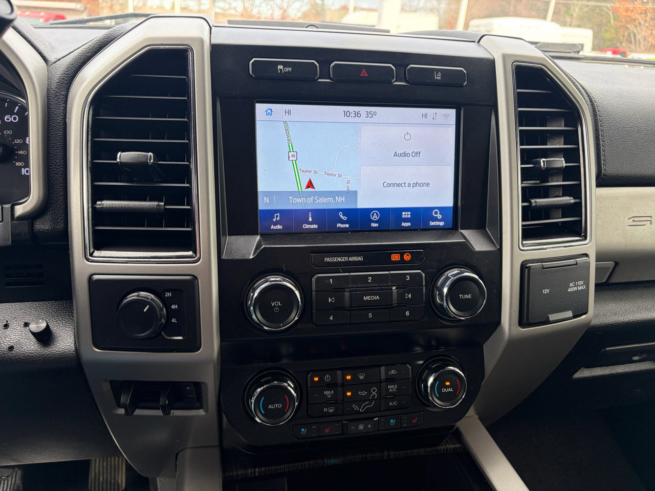 Used 2020 Ford F250 Lariat w/ Chrome Package image 28