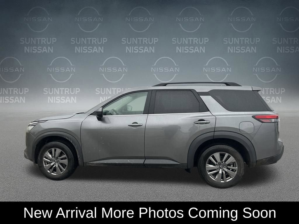 Used 2024 Nissan Pathfinder SV video 2