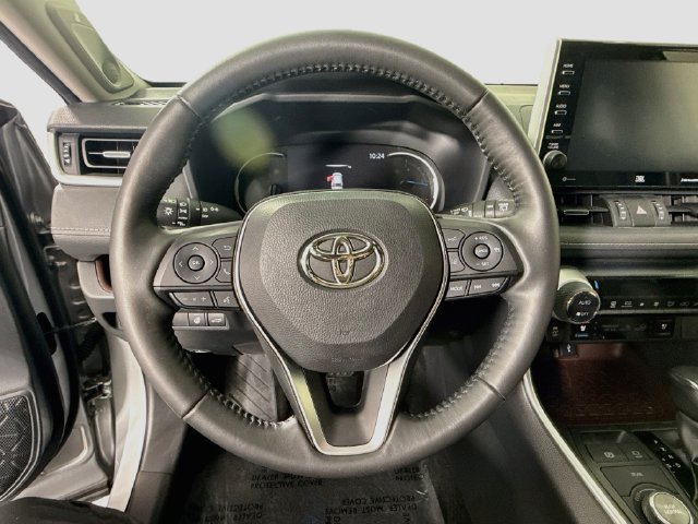 Certified 2022 Toyota RAV4 Limited w/ Limited Grade Weather Package AWD/4WD image 13