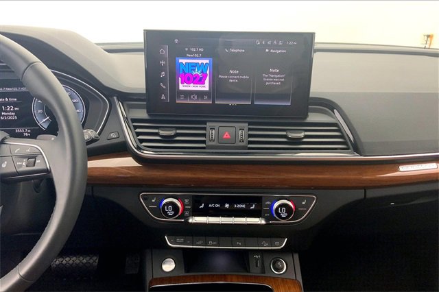 Certified 2024 Audi Q5 e Premium w/ Convenience Package image 6