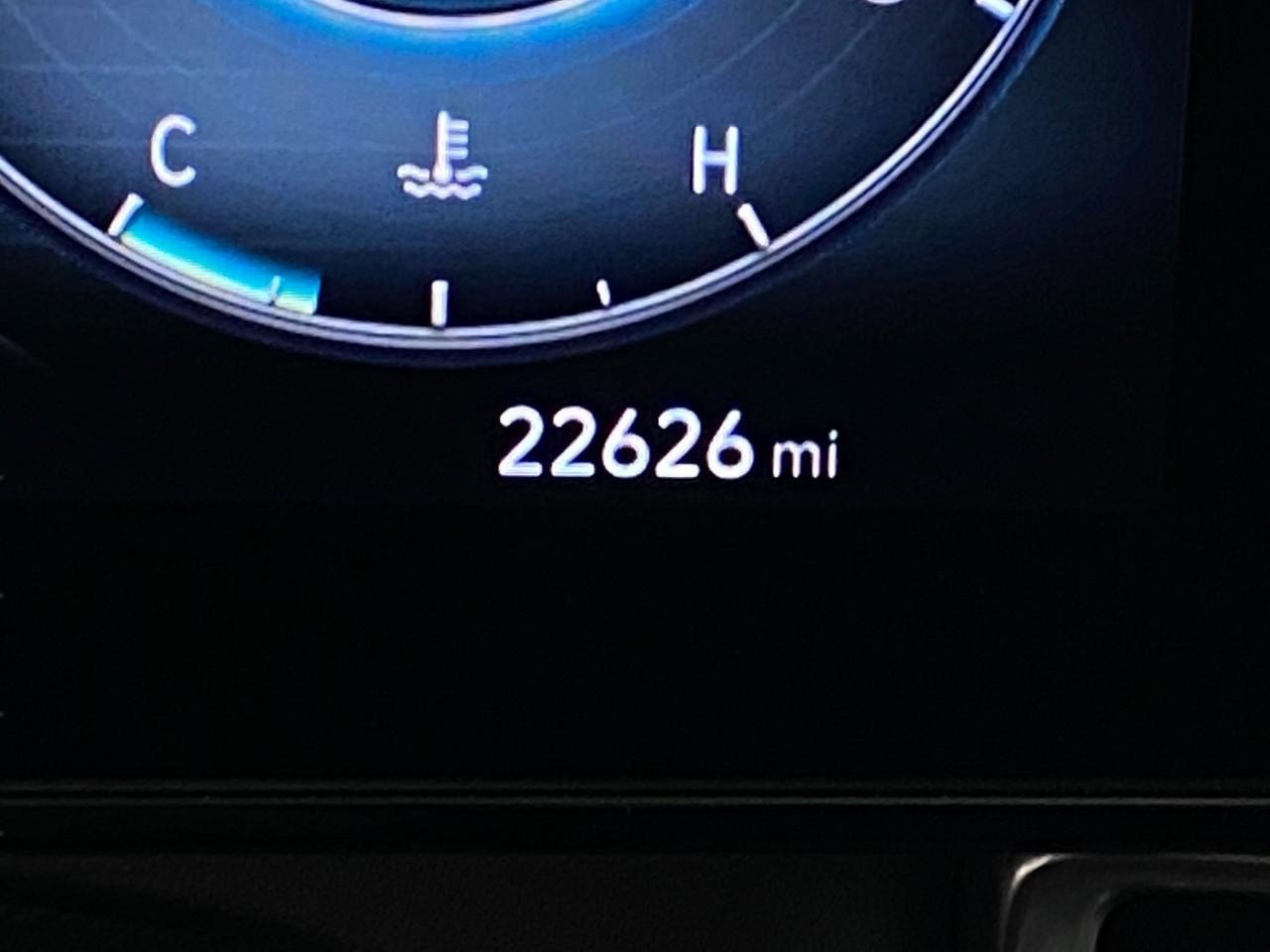 Certified 2025 Hyundai Elantra SEL image 17