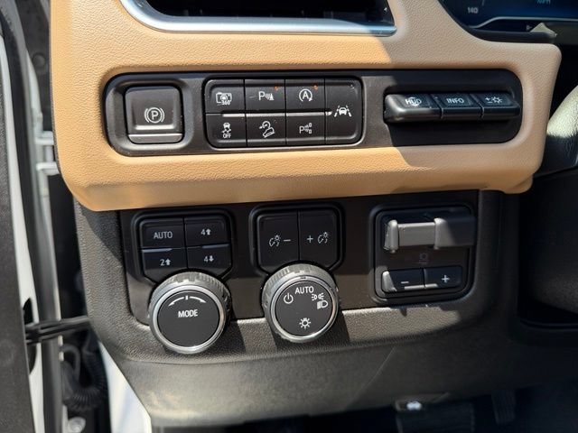 Certified 2023 Chevrolet Tahoe Premier w/ Advanced Technology Package AWD/4WD image 18
