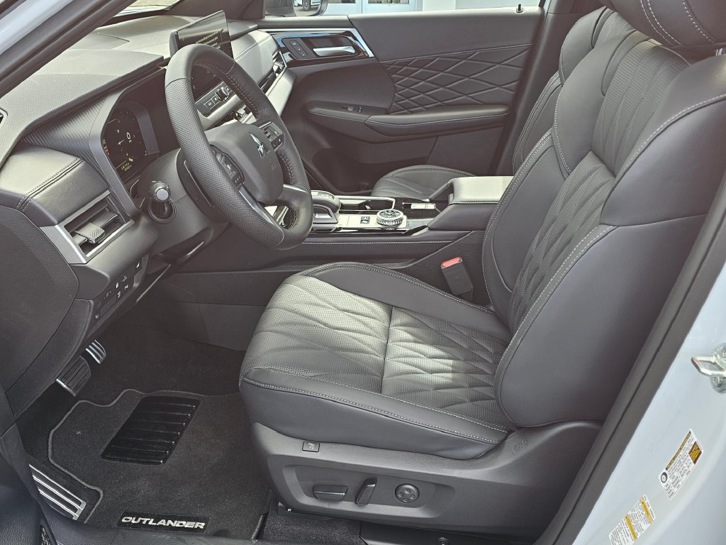 New 2026 Mitsubishi Outlander 4WD Plug-In Hybrid image 17