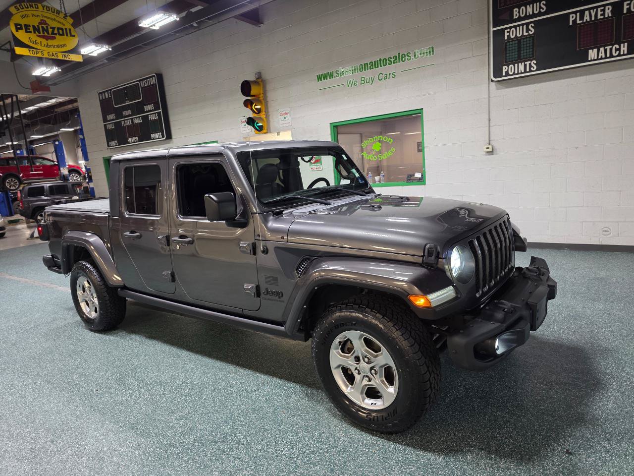 Used 2021 Jeep Gladiator Sport AWD/4WD image 4