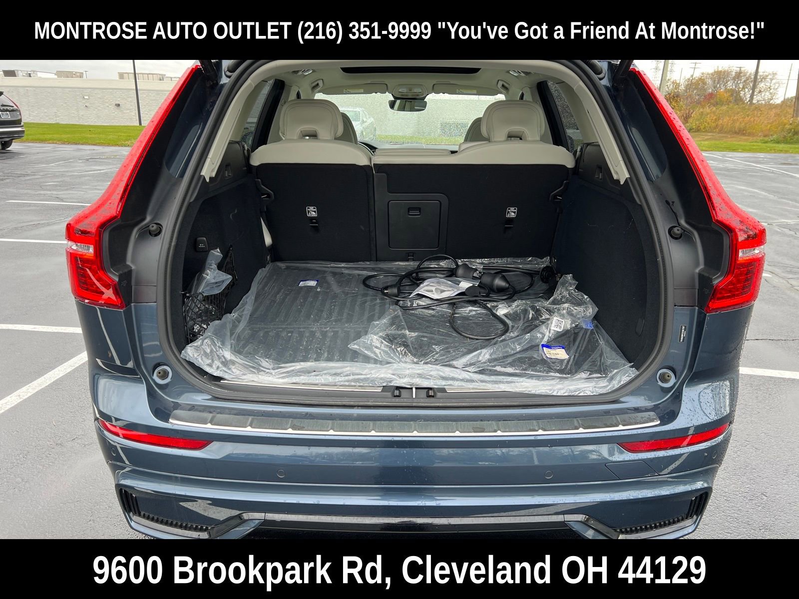 New 2026 Volvo XC60 T8 Ultra w/ Protection Package Premier image 40