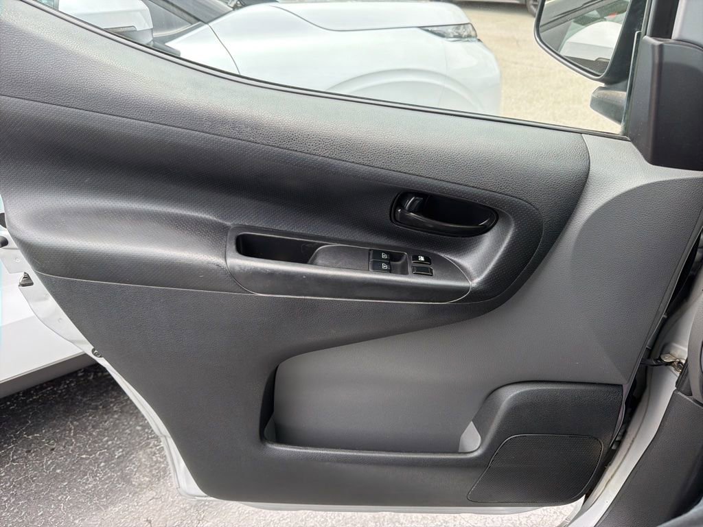 Used 2020 Nissan NV200 S w/ Back Door Glass Package FWD image 8