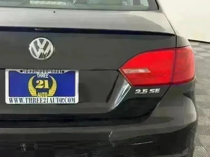 Used 2012 Volkswagen Jetta SE FWD image 21