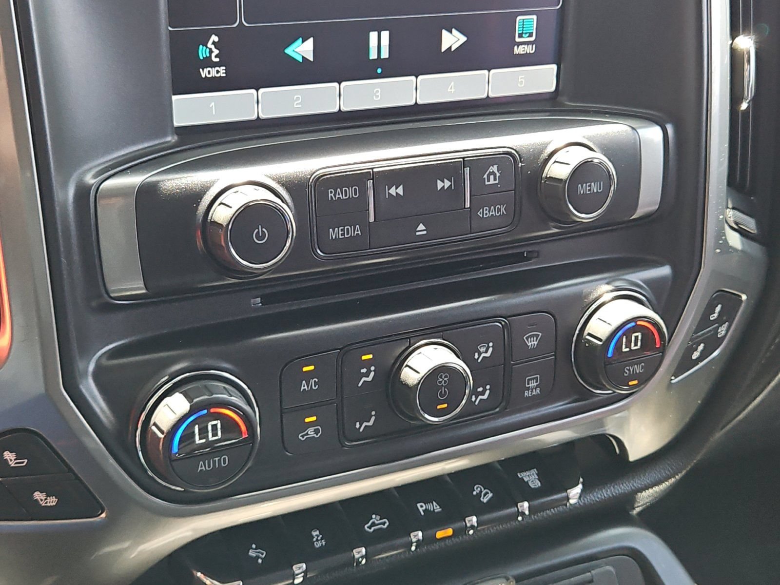 Used 2015 Chevrolet Silverado 2500 LTZ w/ Duramax Plus Package AWD/4WD image 17