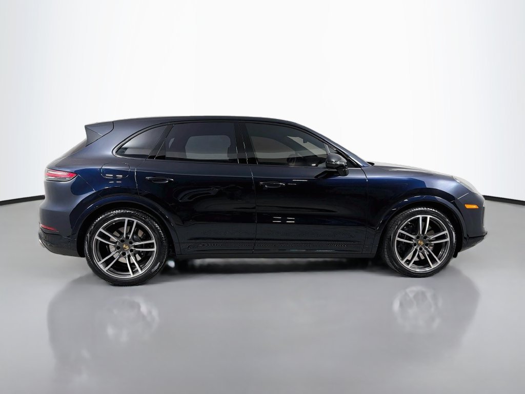 Used 2023 Porsche Cayenne Turbo AWD/4WD image 4