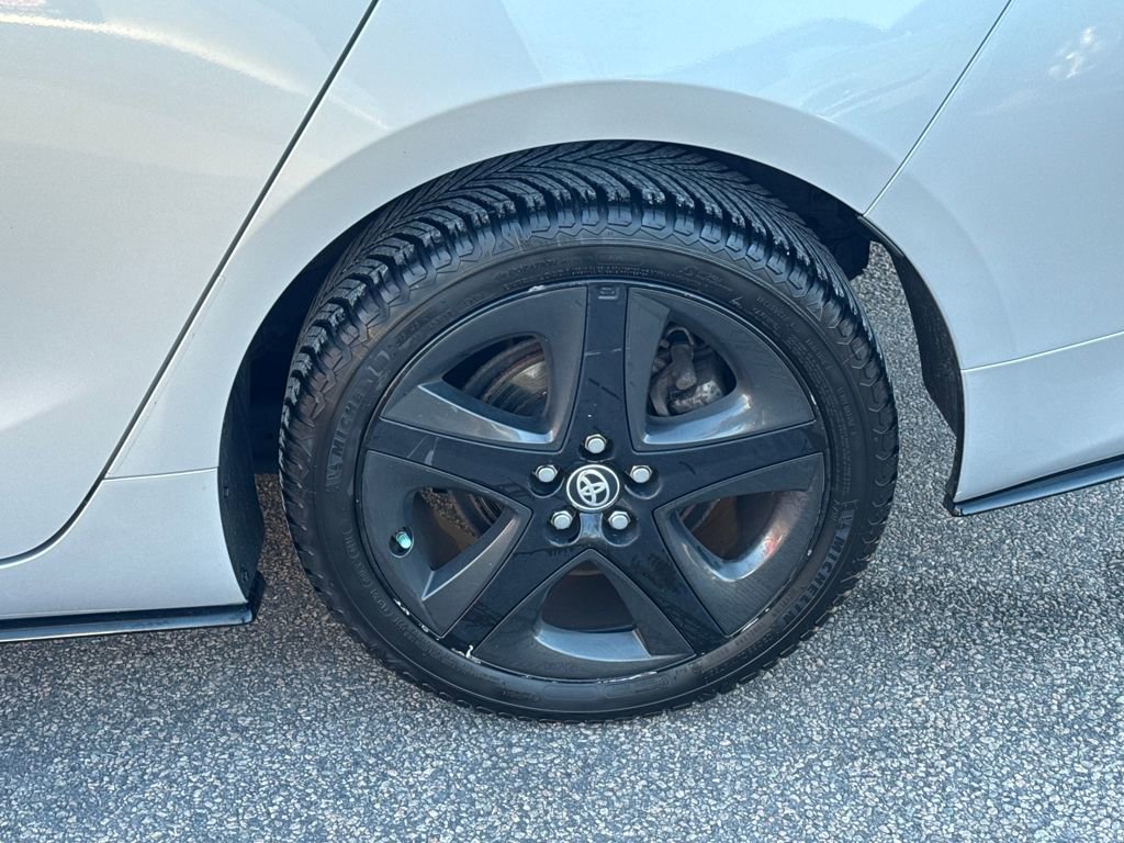 Used 2017 Toyota Prius Three Touring image 38