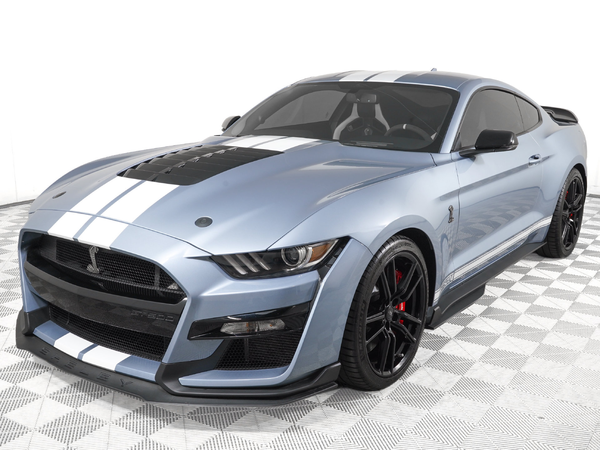 Used 2022 Ford Mustang Shelby GT500 w/ Technology Package RWD image 8