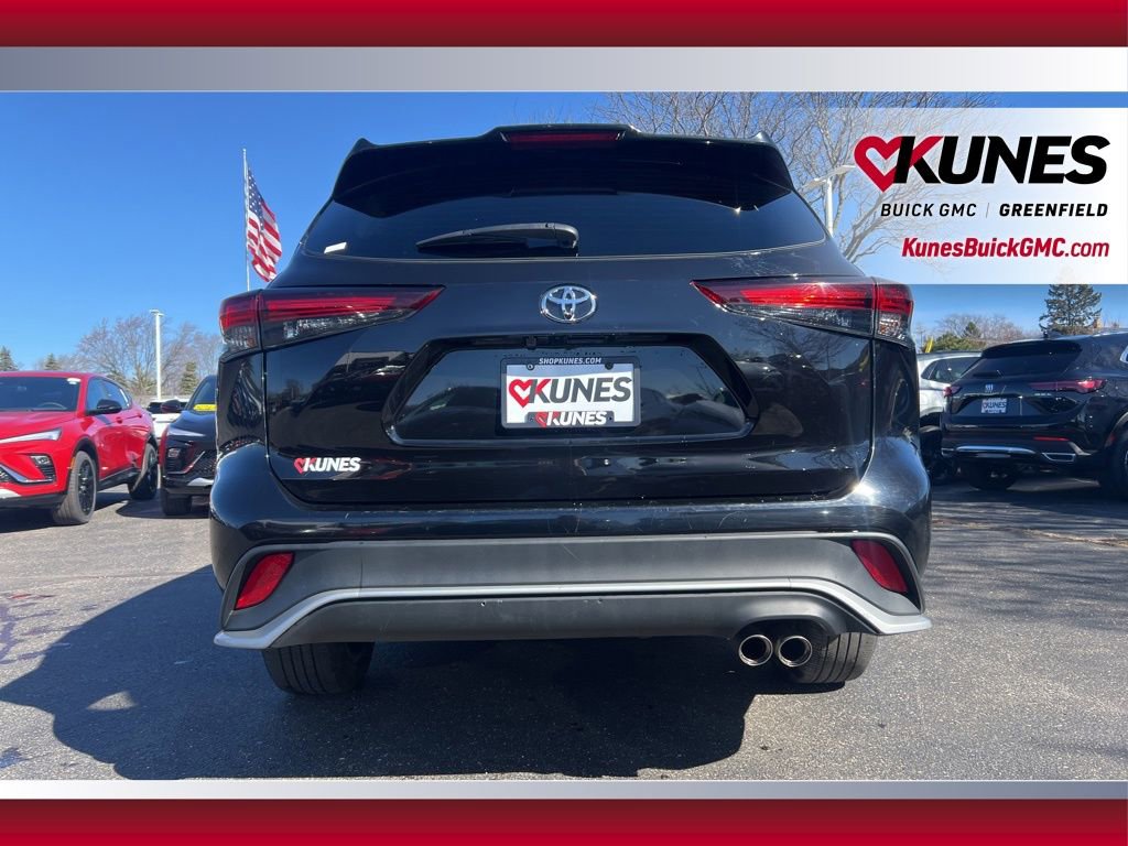Used 2024 Toyota Highlander XSE image 8