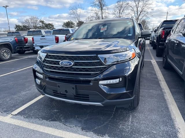 Used 2023 Ford Explorer XLT w/ Equipment Group 202A image 2