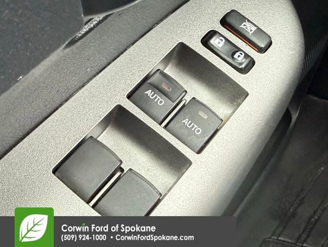 Used 2016 Toyota Sequoia SR5 AWD/4WD image 18