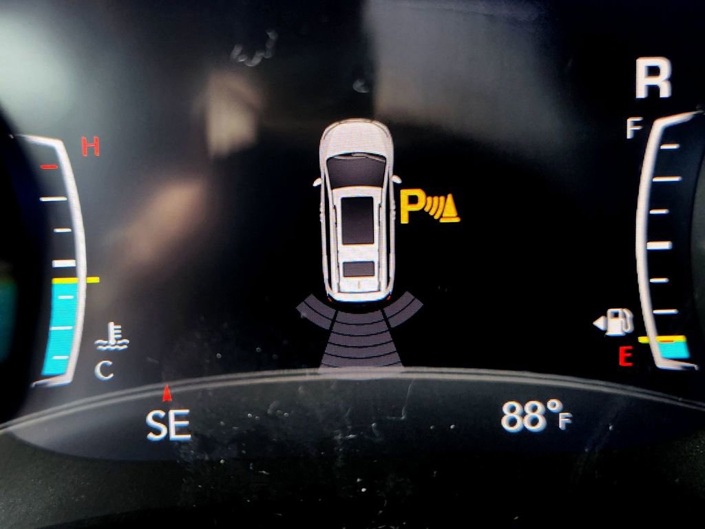 New 2025 Chrysler Pacifica Select w/ Uconnect Theater Family Group image 27