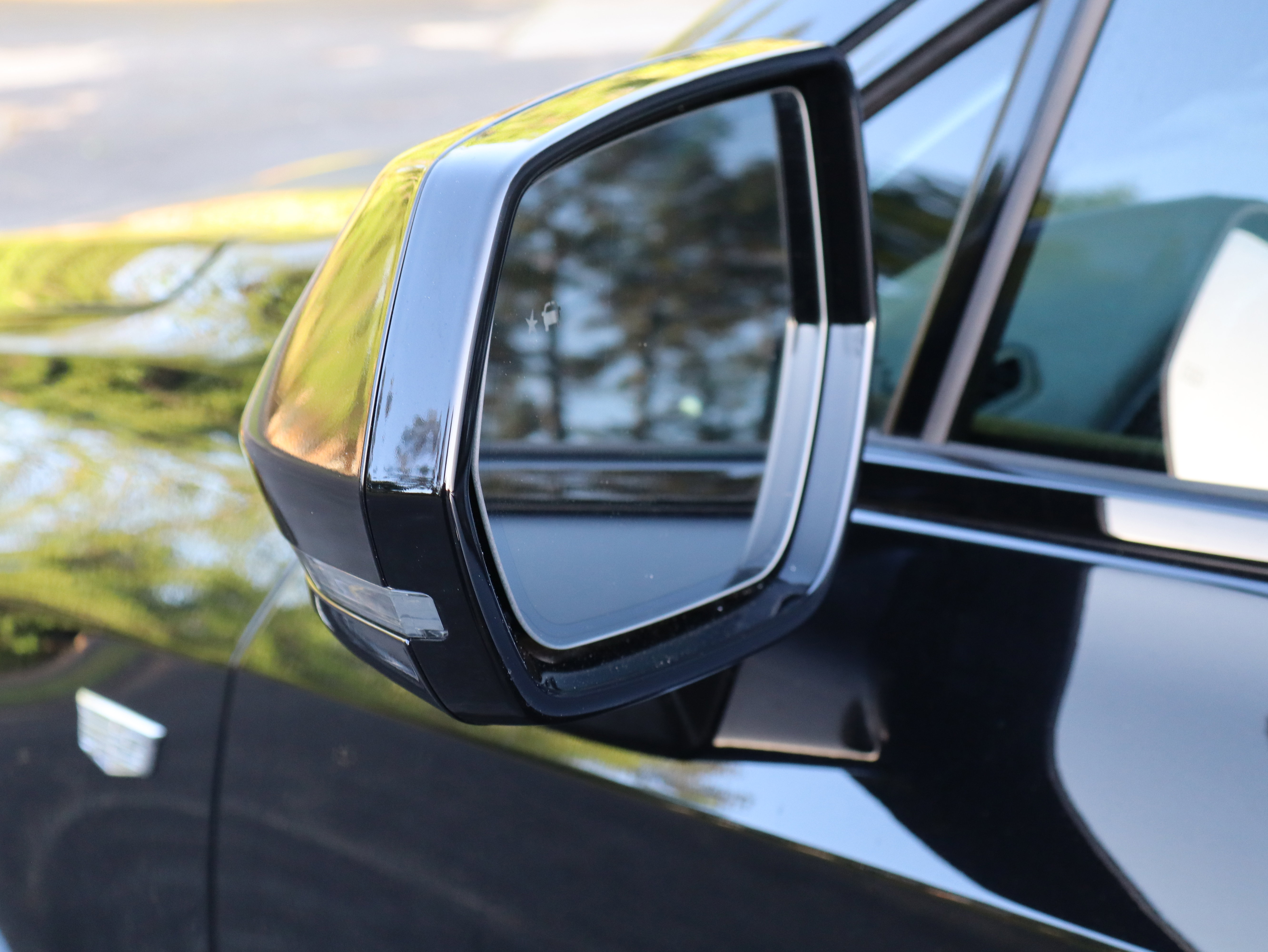 Used 2024 Cadillac XT4 Sport image 15