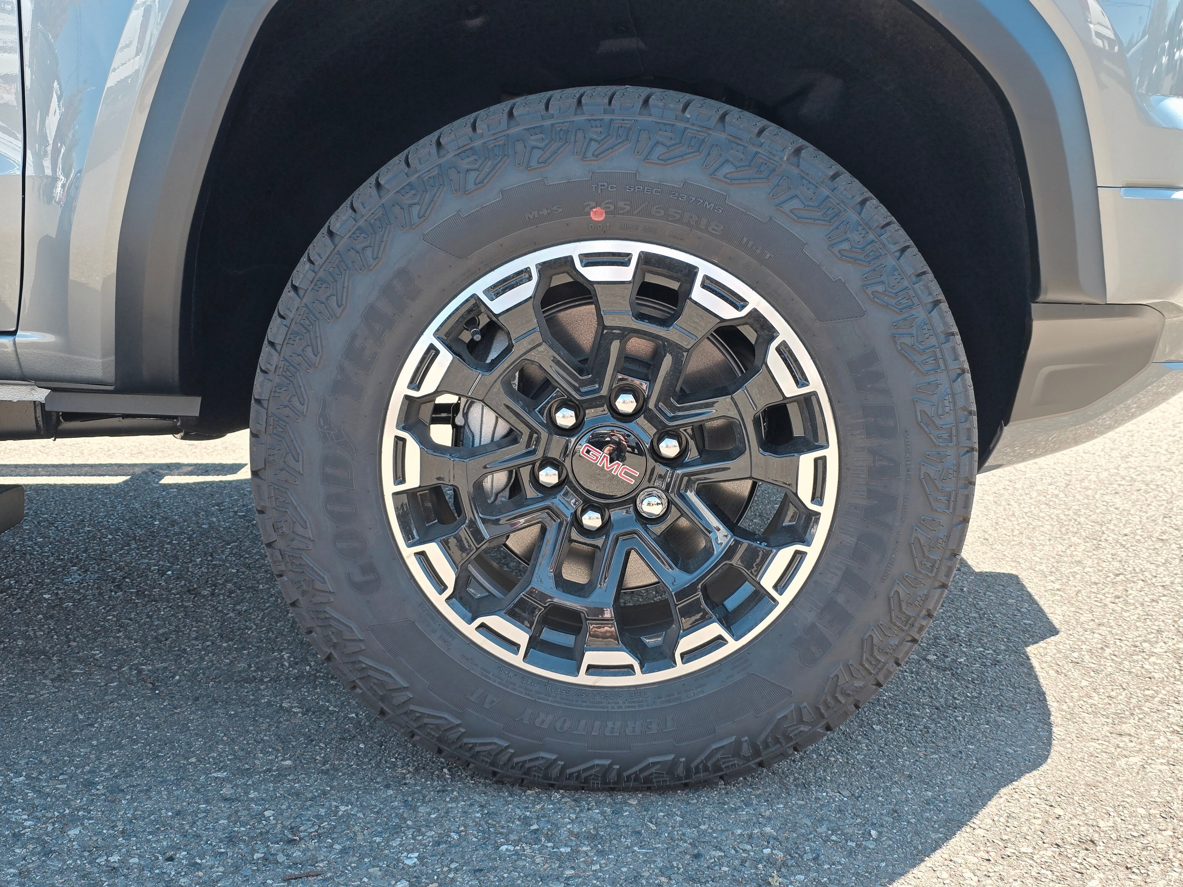 New 2026 GMC Canyon AT4 w/ Technology Plus Package image 9