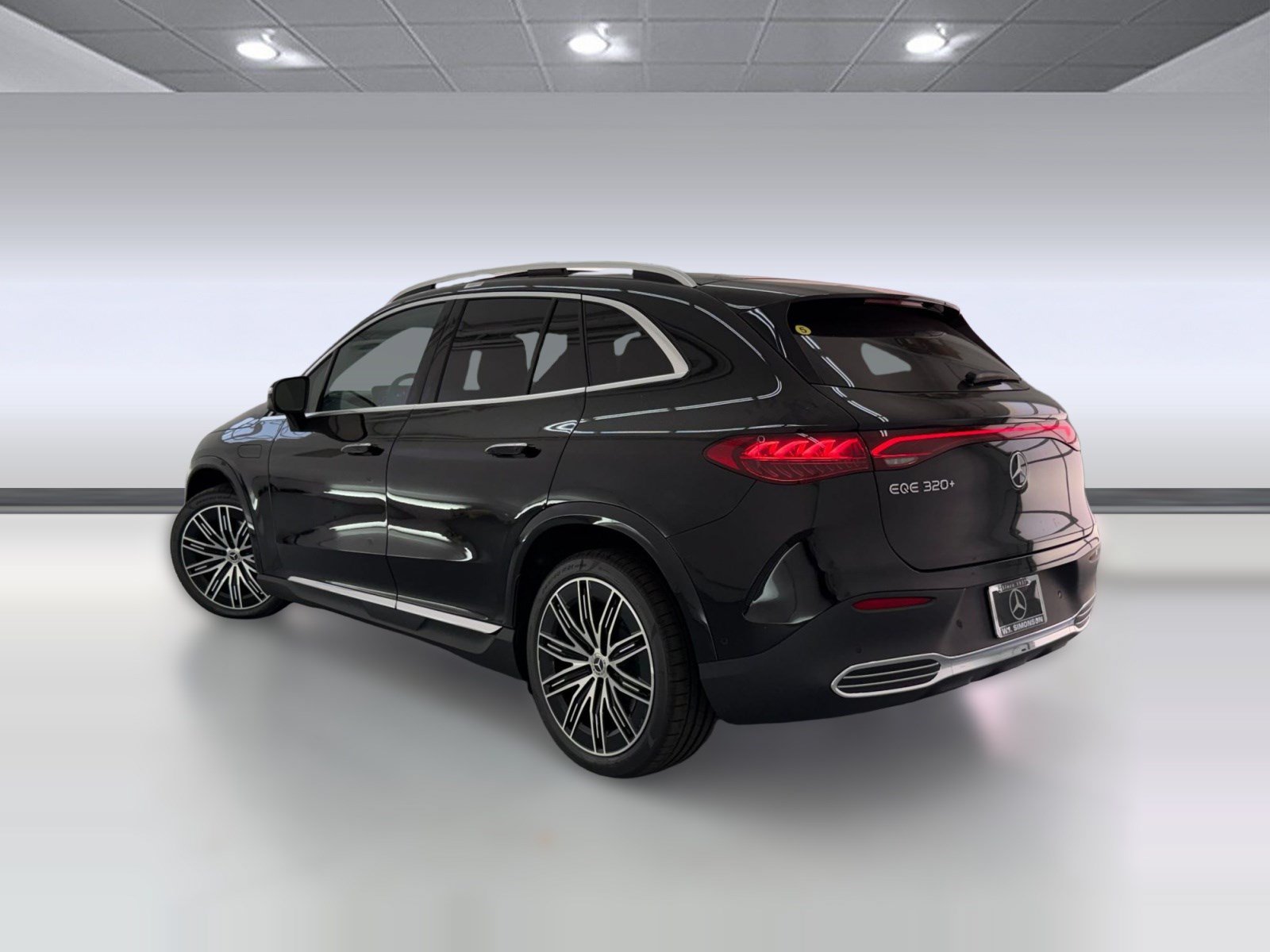 New 2027 Mercedes-Benz EQE 320+ SUV image 3