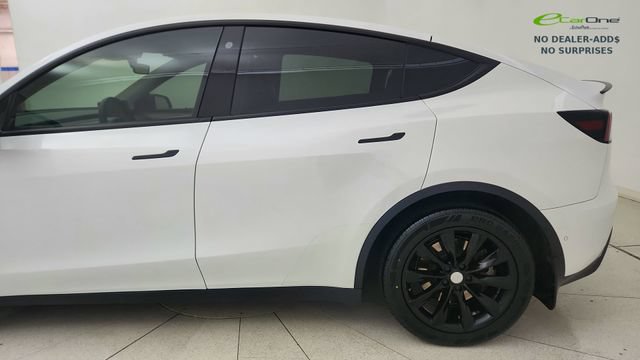 Used 2022 Tesla Model Y Long Range AWD/4WD image 4