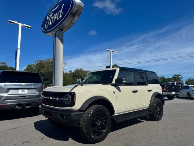 New 2025 Ford Bronco Outer Banks