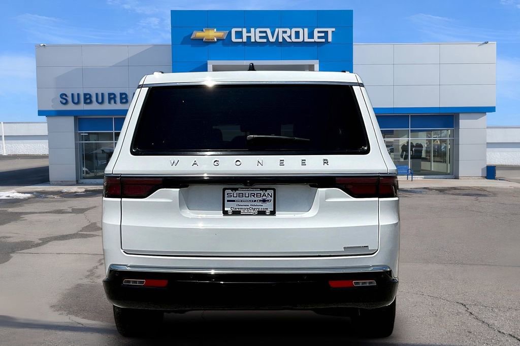 Used 2024 Jeep Wagoneer L Series II RWD image 4