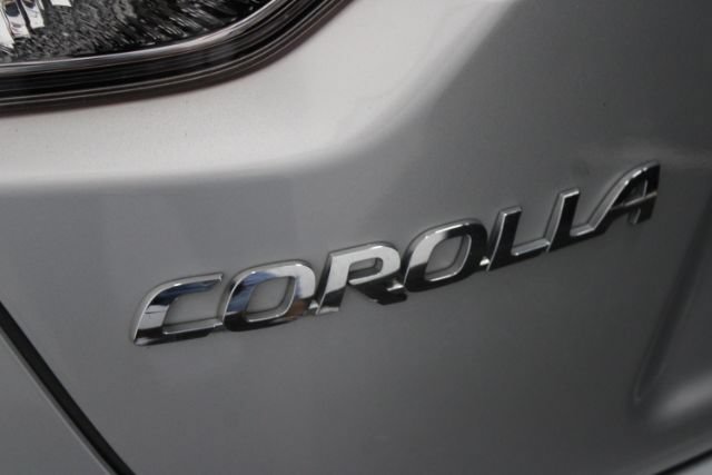 Used 2020 Toyota Corolla LE FWD image 7