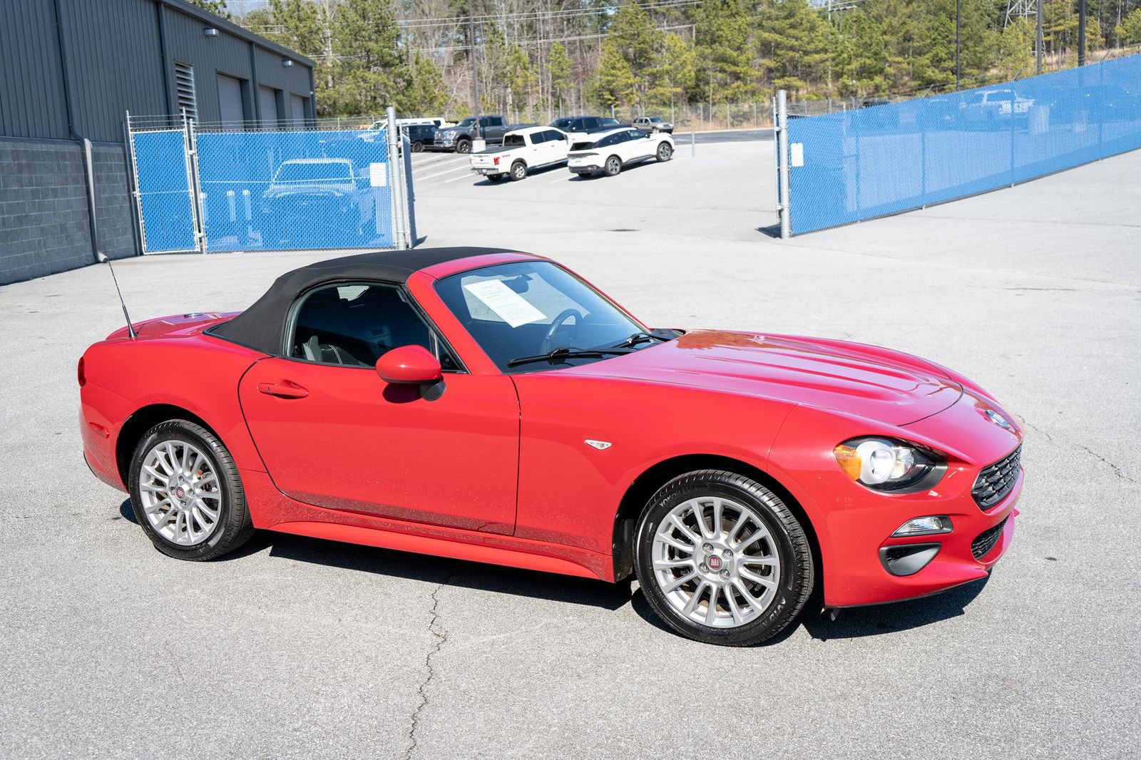 Used 2018 FIAT 124 Spider Classica w/ Technology Group image 11