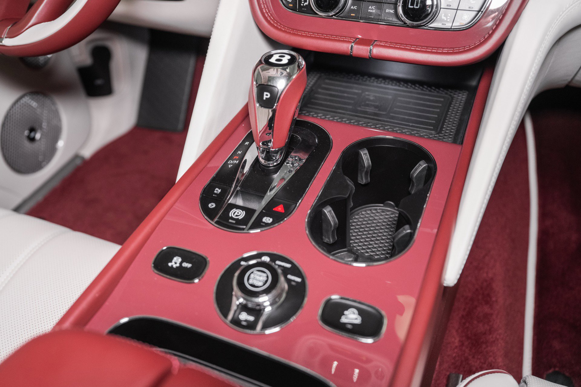 New 2025 Bentley Bentayga image 47