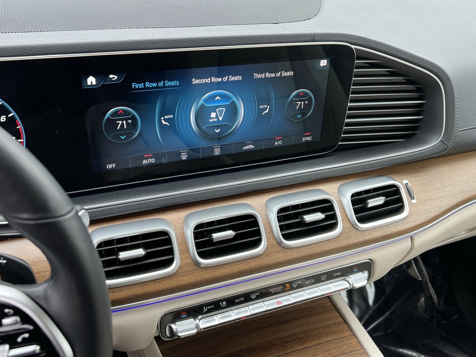 Certified 2023 Mercedes-Benz GLS 450 4MATIC image 19