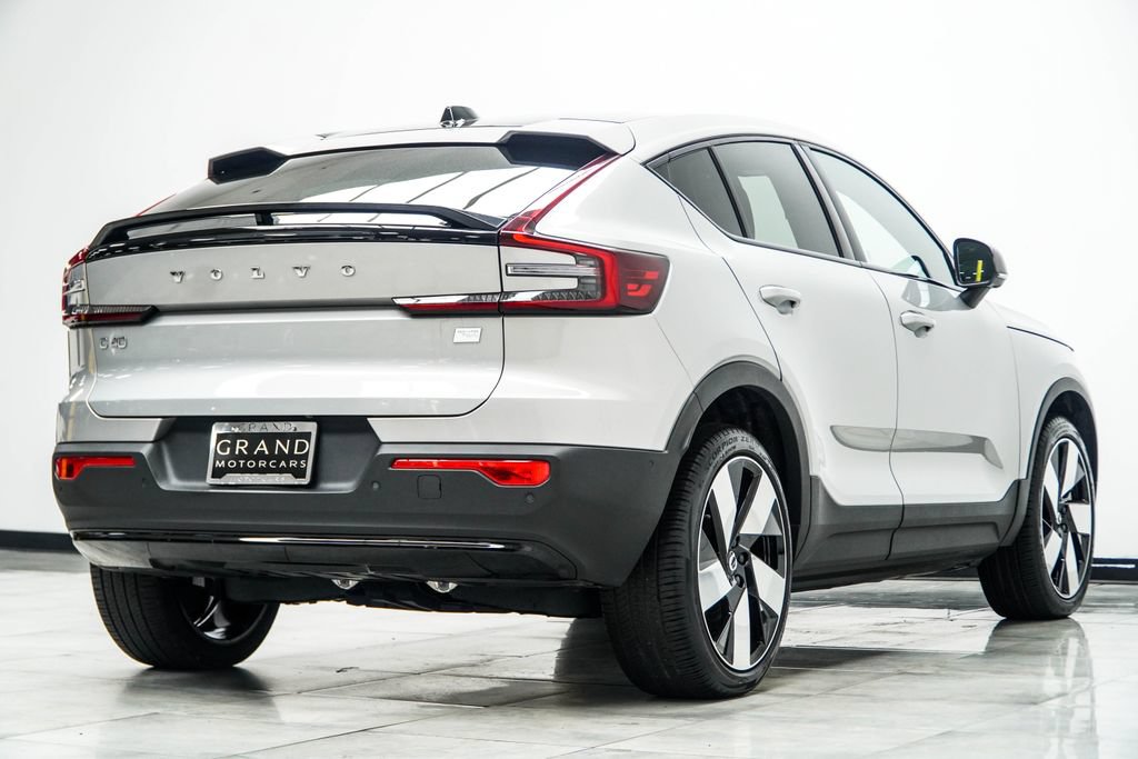 Used 2023 Volvo C40 P8 Recharge Ultimate AWD/4WD image 14