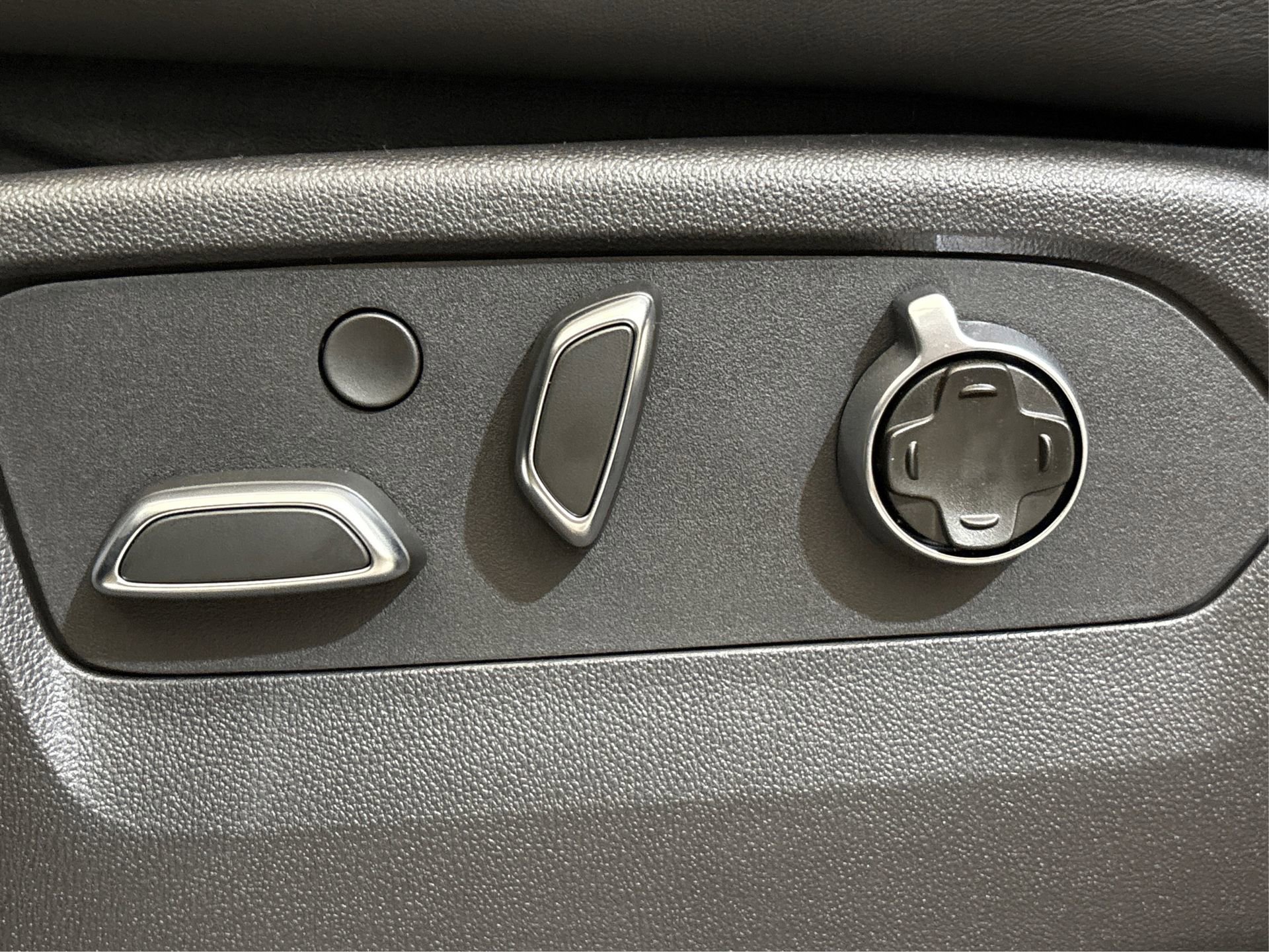 New 2025 Cadillac Escalade Sport Platinum image 31