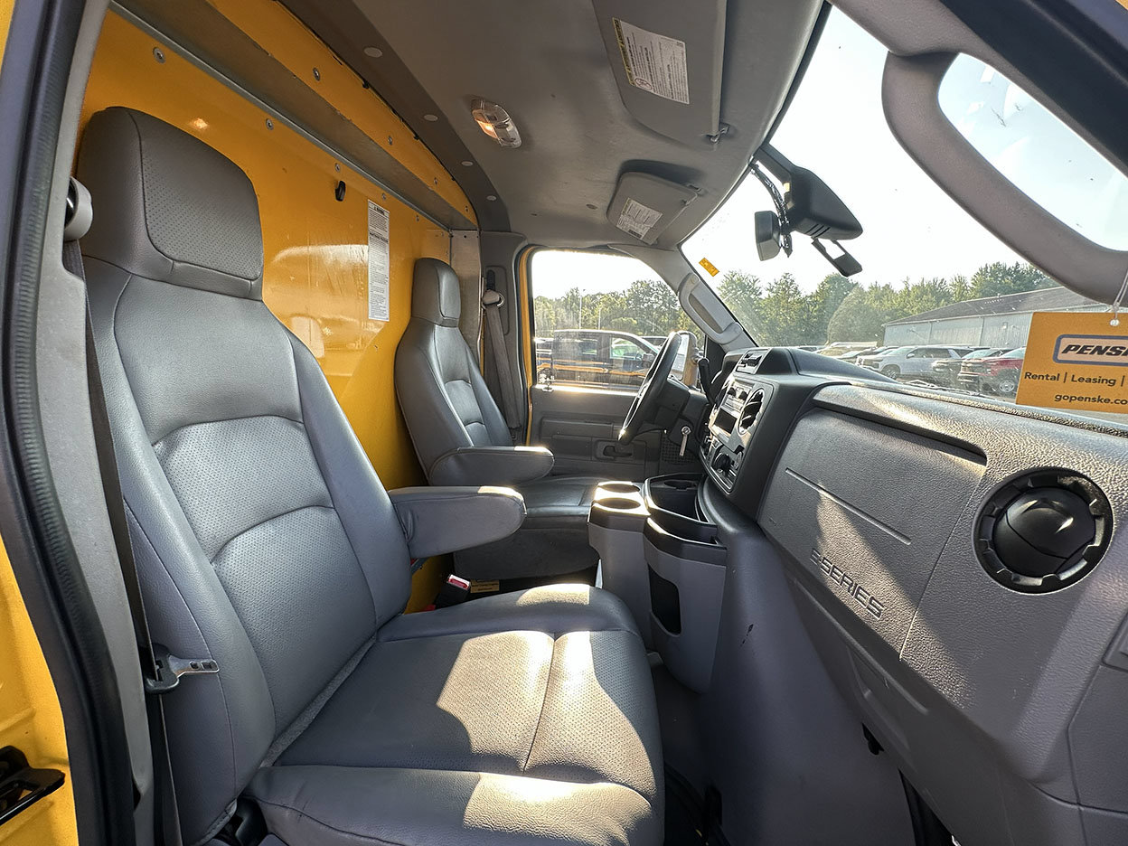 Used 2022 Ford E-350 and Econoline 350 Super Duty RWD image 17
