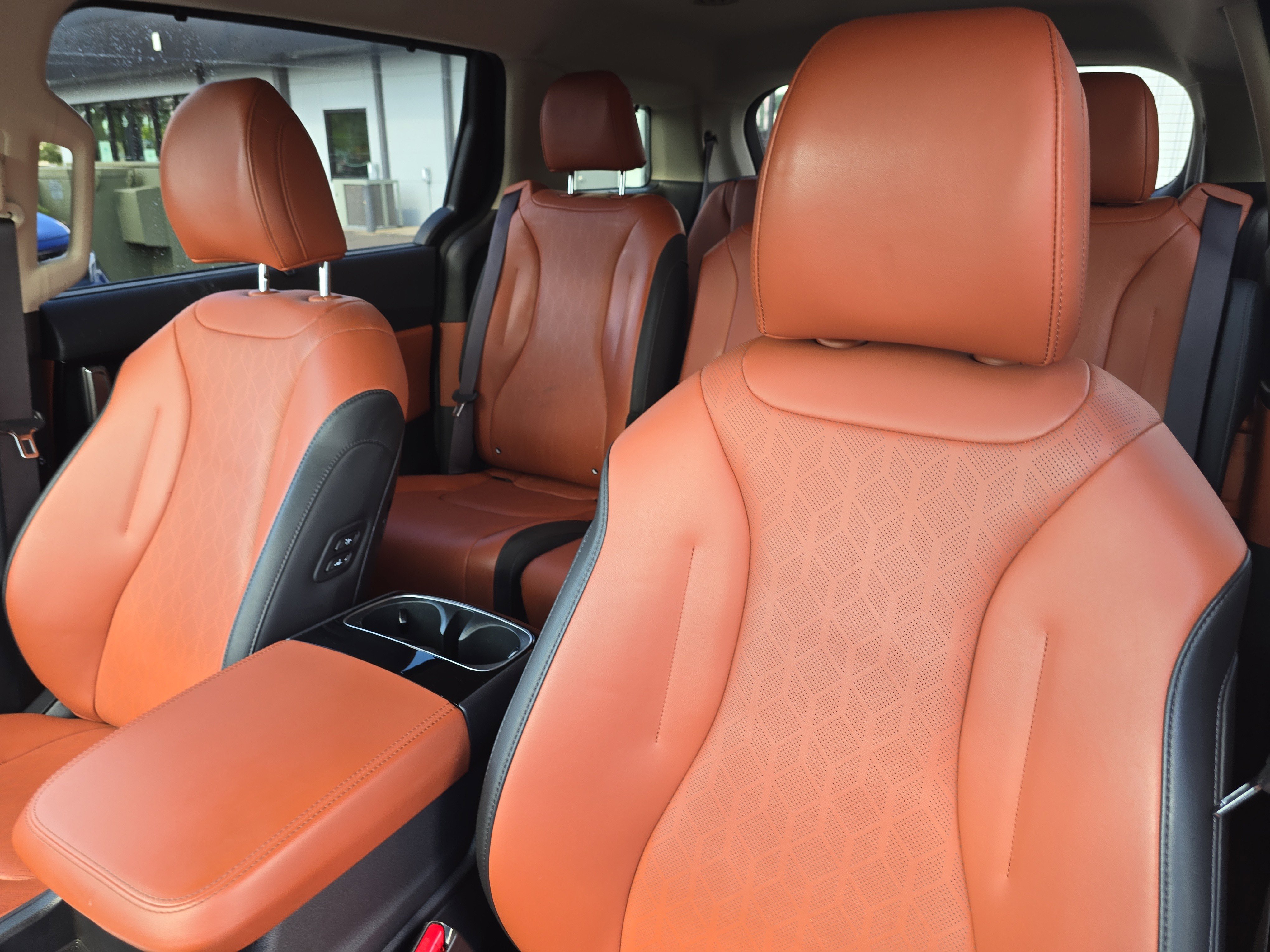 Used 2023 Kia Carnival SX FWD image 23