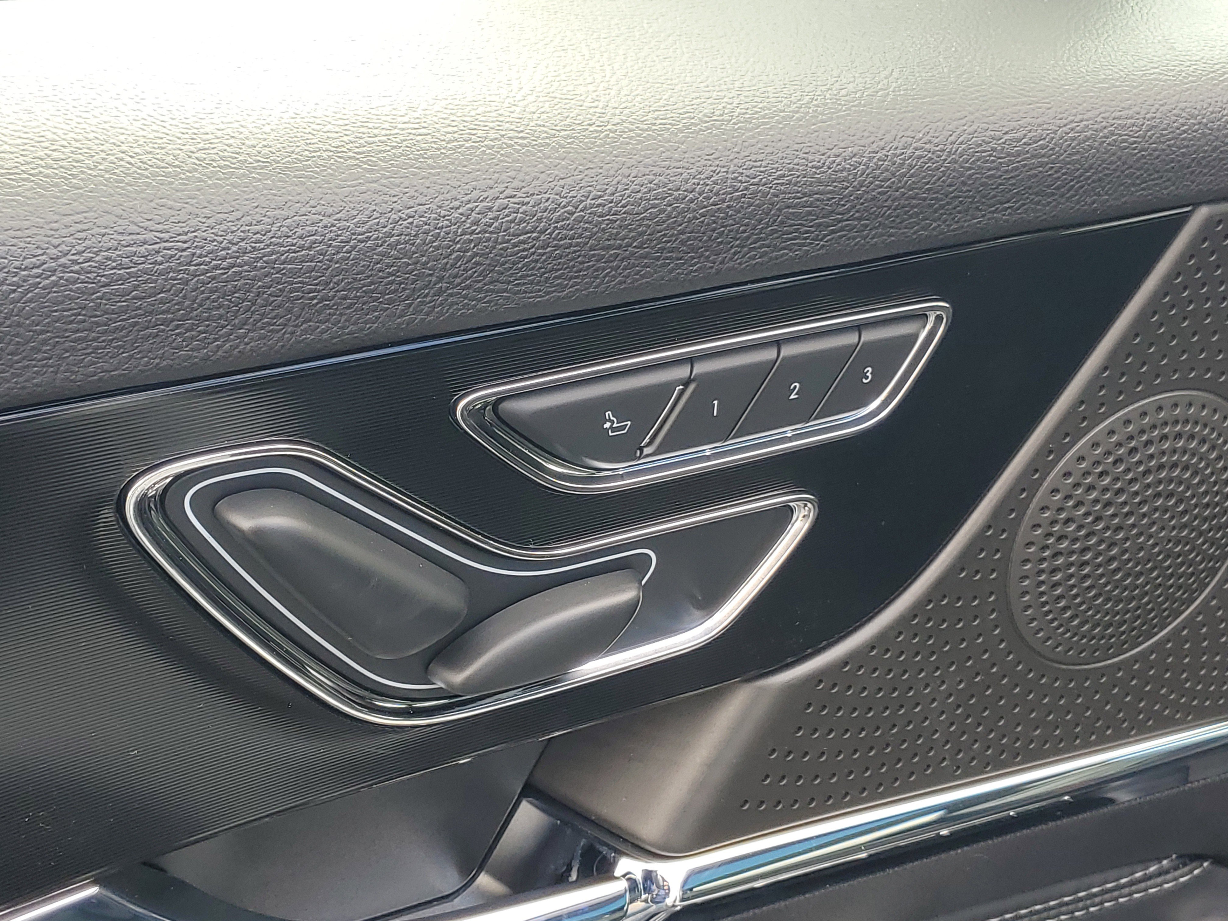 New 2026 Lincoln Corsair Premiere image 9