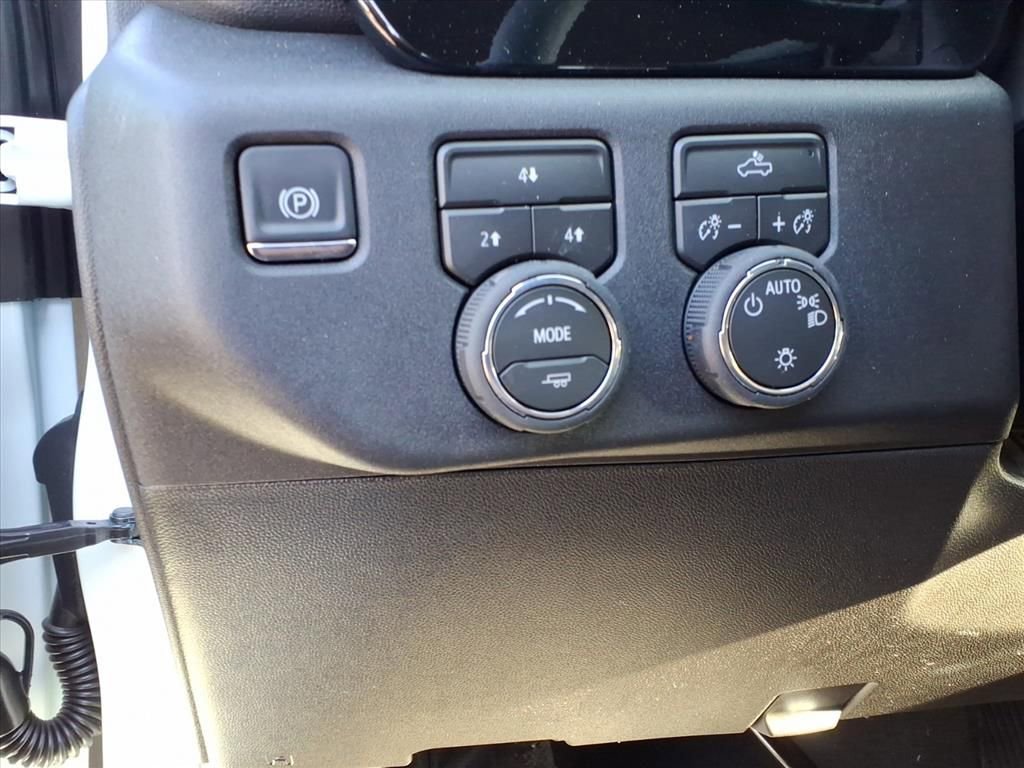 New 2026 Chevrolet Silverado 3500 LT image 13