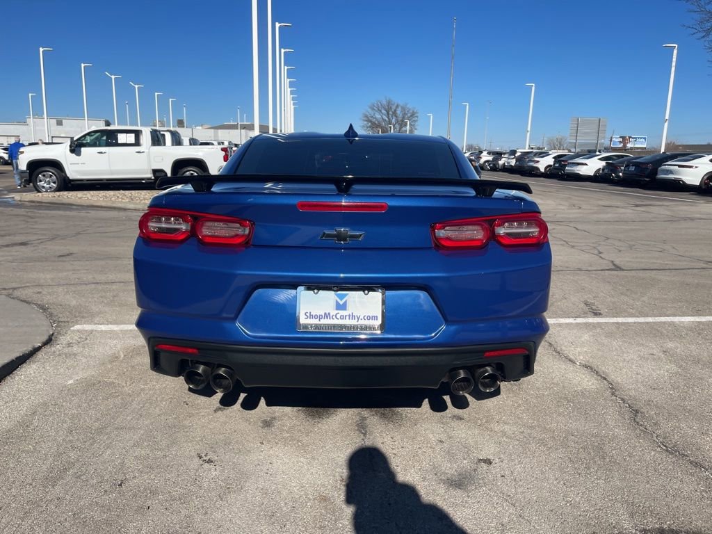 Certified 2022 Chevrolet Camaro LT w/ Technology Package image 4